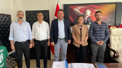 Çevre Şehircilik ve İklim Değişikliği İl Müdürümüz Sn.Hatice Özdemir, İl Müdür Yardımcımız Sakıp Kalkın ve İl Milli Emlak Müdürümüz Uğur Aydın’ı makamında ziyaret ettik.