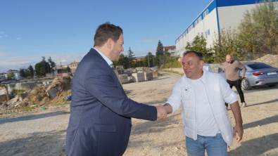 İlçemiz Orta Mahalle’de, iş insanı Cemalettin Yalın’ın girişimiyle hayata geçirilecek fabrikanın temelini attık.