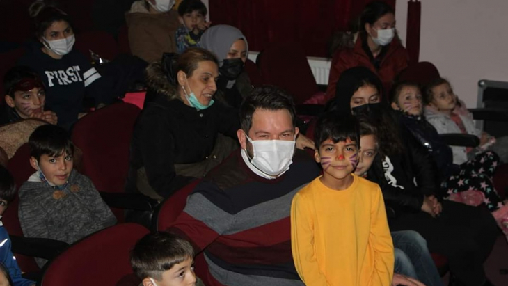 Pınarhisar'da #Çocuklarımızı Tiyatro ile buluştu