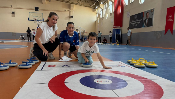 Ailemle El Ele Floor Curling Zafer Kupası Turnuvası