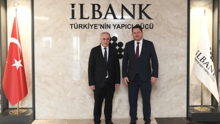 İller Bankası Genel Müdürü Sayın Eyyüp Karahan’ı makamında ziyaret ettik.