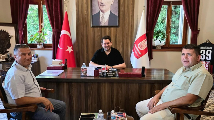Lüleburgaz Tarım Kredi Kooperatifi Başkanımız Caner Şişman ve Müdürümüz Muzaffer İnan bizlere ziyarette bulundular.